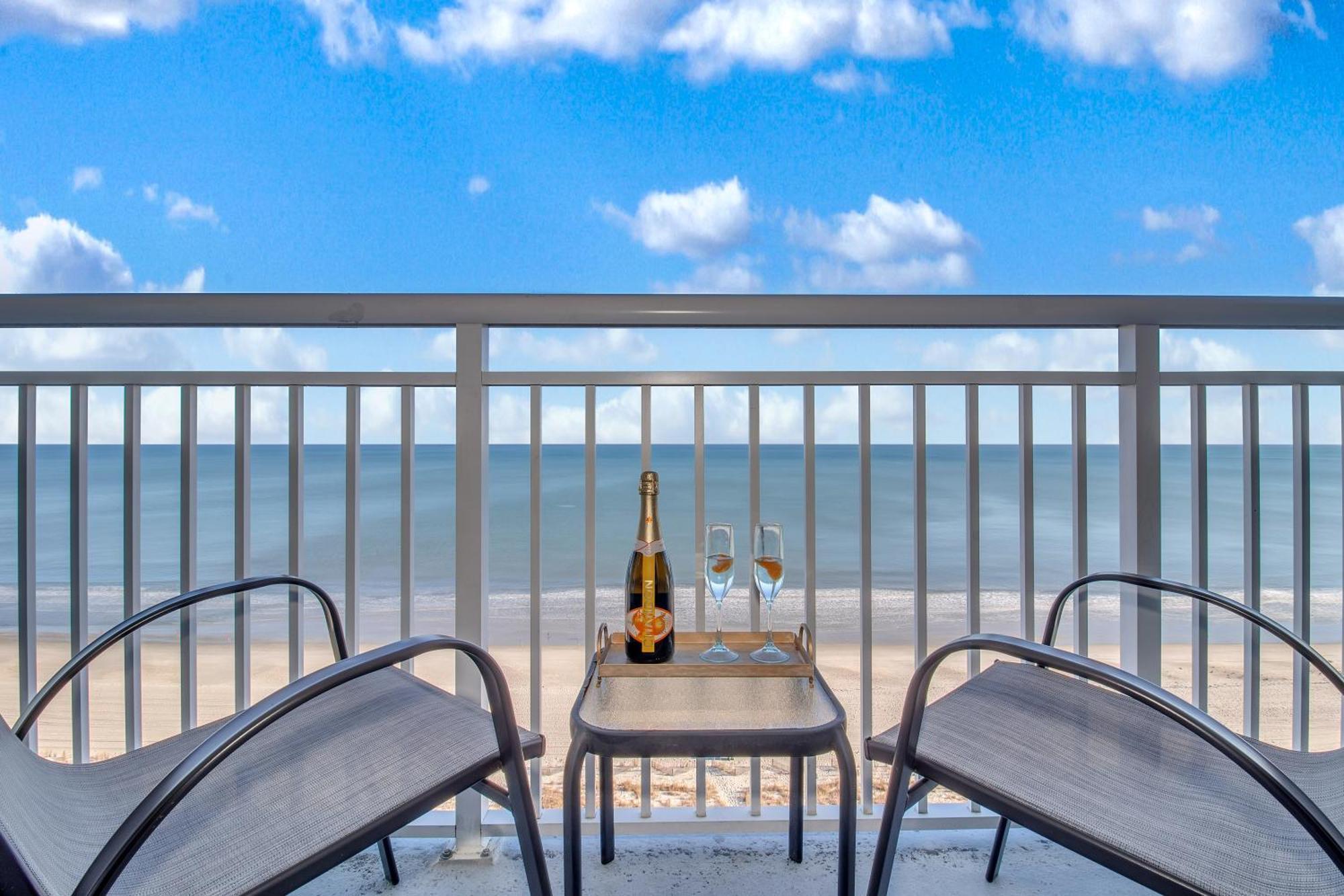 Oceanfront Work From Here Central Location! 1157 Myrtle Beach Eksteriør billede